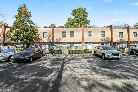 1388 Wood CIR S Morrow GA 30260