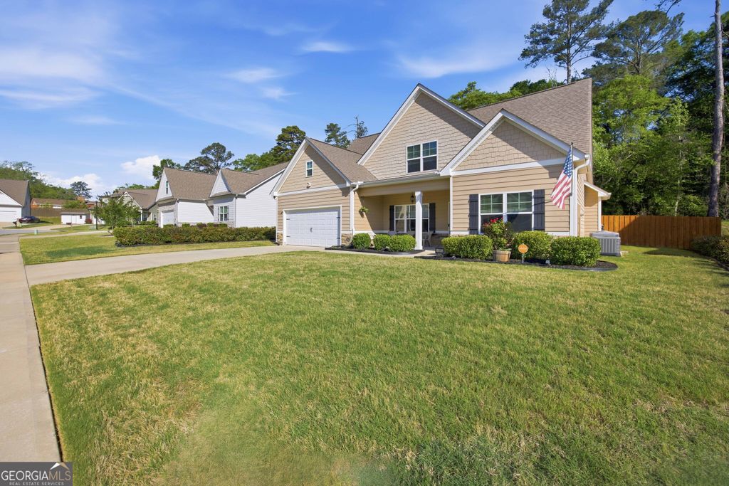 Photo of 5065 Pond View Dr, Columbus, GA 31907 (MLS # 10729576)