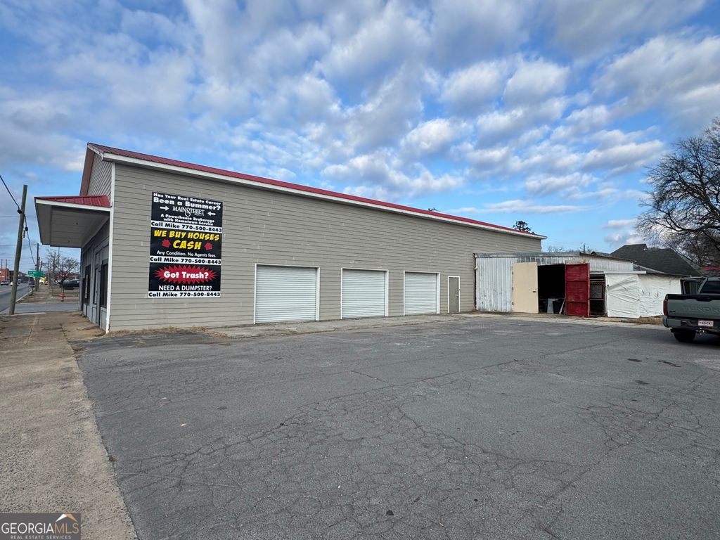 Photo of 823 S Main Street, Cedartown, GA 30125 (MLS # 10662010)