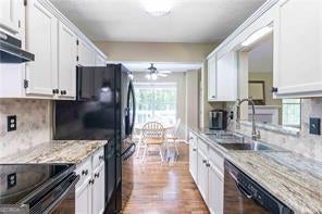 7825 Silversmith CT
