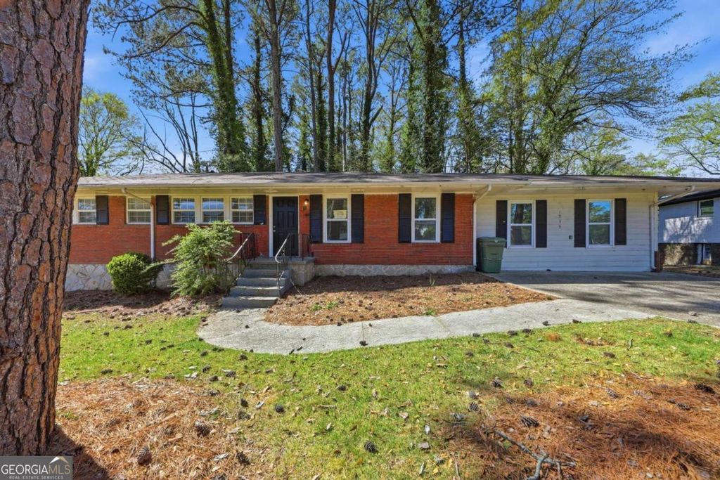 Photo of 1939 Shepherd Circle SW, Atlanta, GA 30311 (MLS # 10719080)