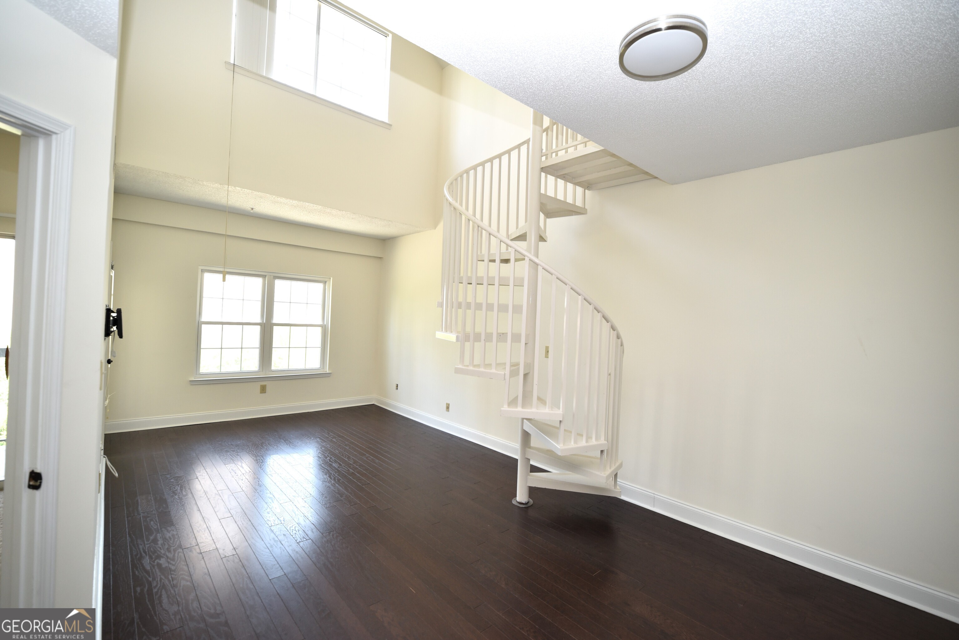 1075 Peachtree WALK NE A519