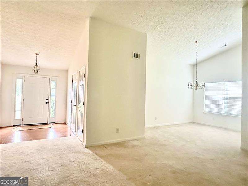 6214 Treeridge DR NW