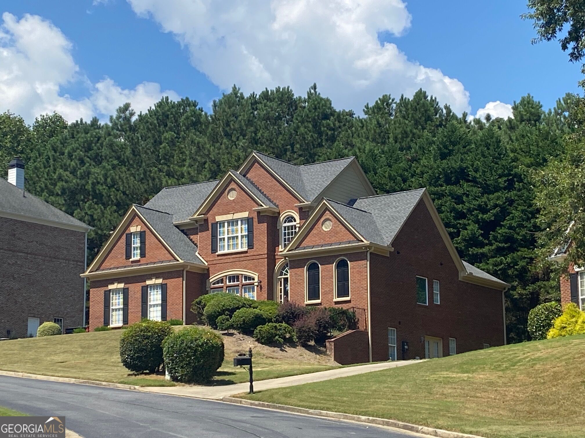 321 Bournemouth DR