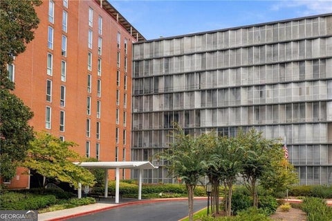 Photo of 3060 Pharr Court North NW #608, Atlanta, GA 30305 (MLS # 10880998)
