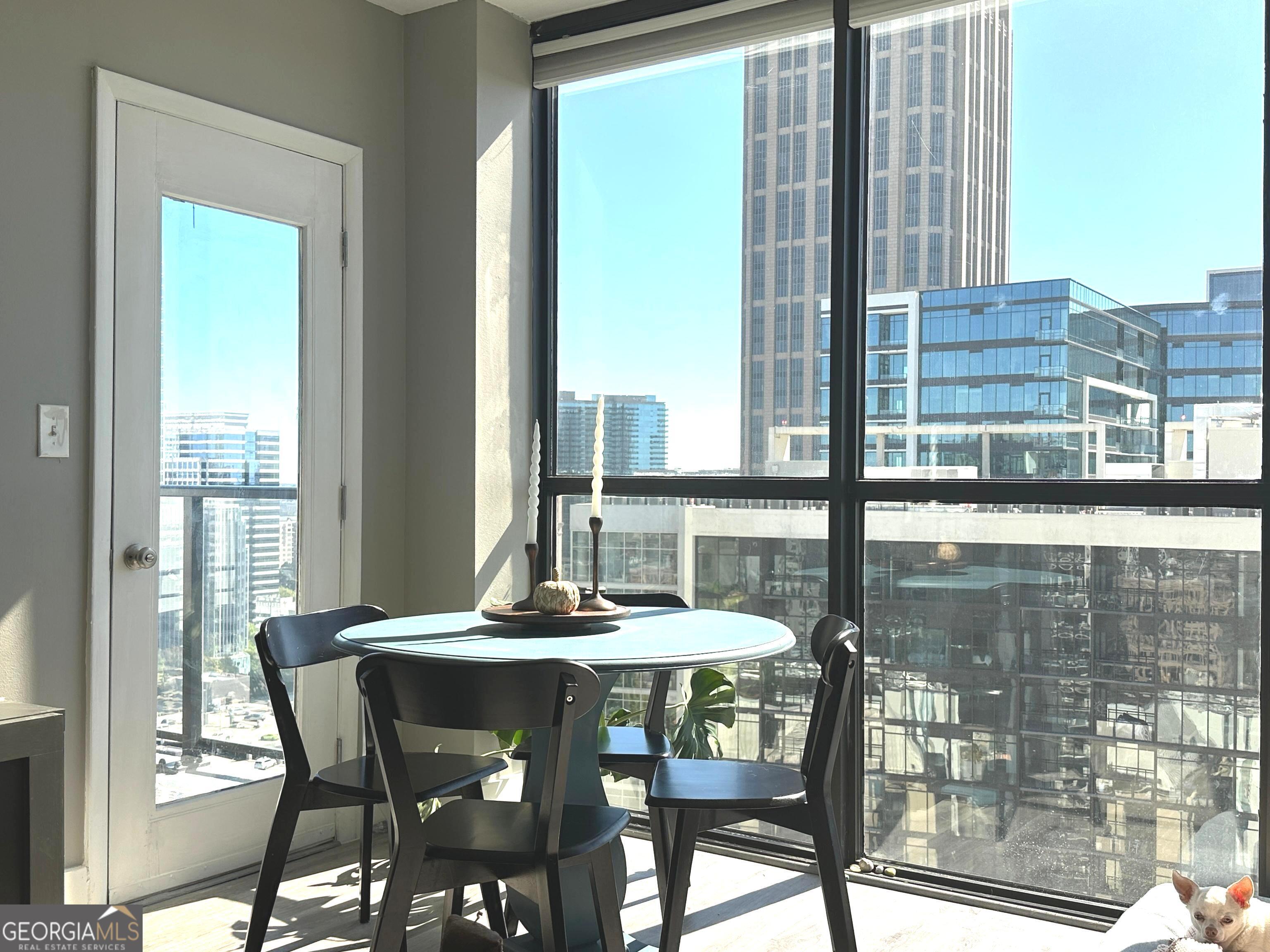 1280 W - Residential