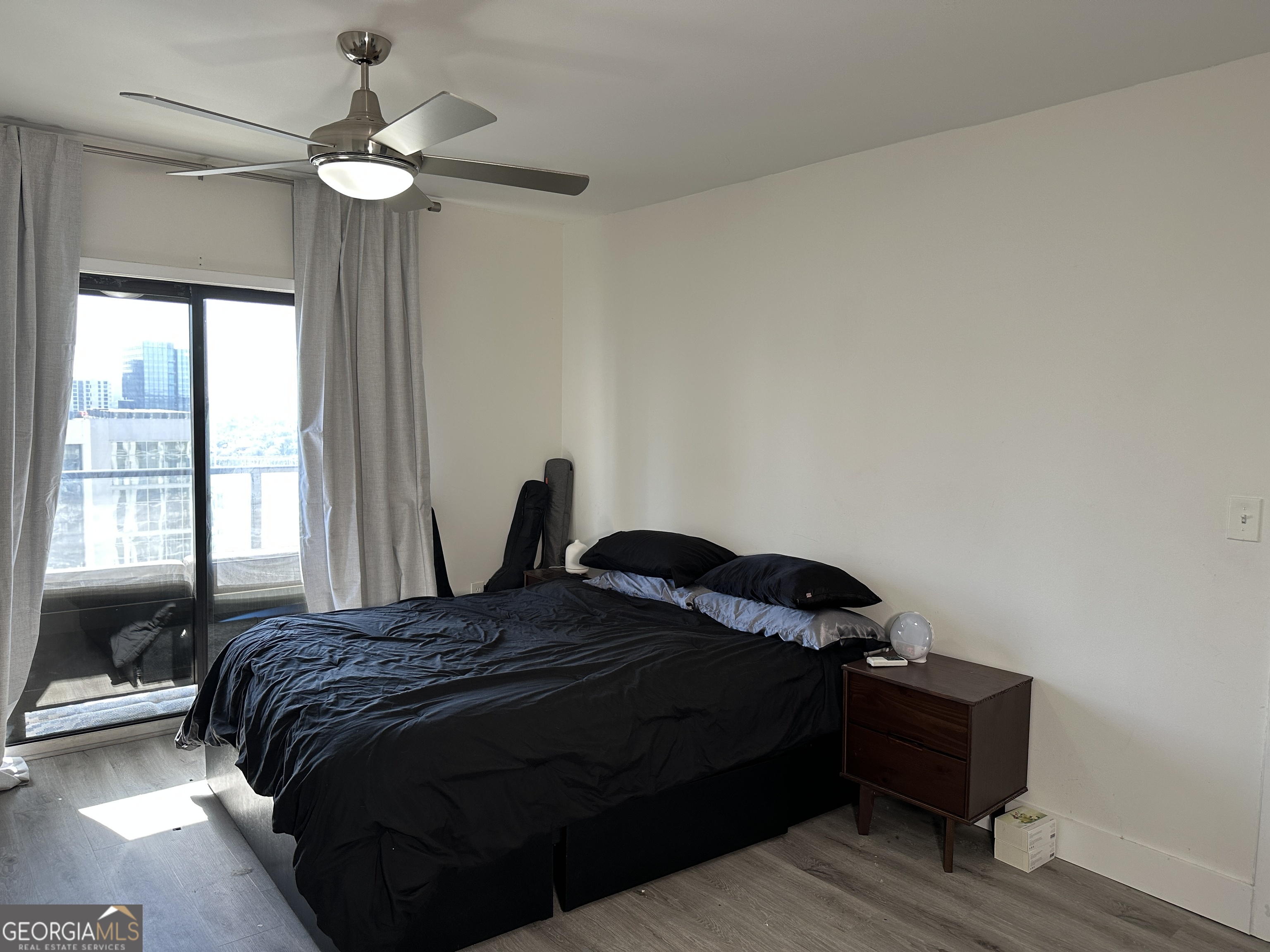 1280 W - Residential