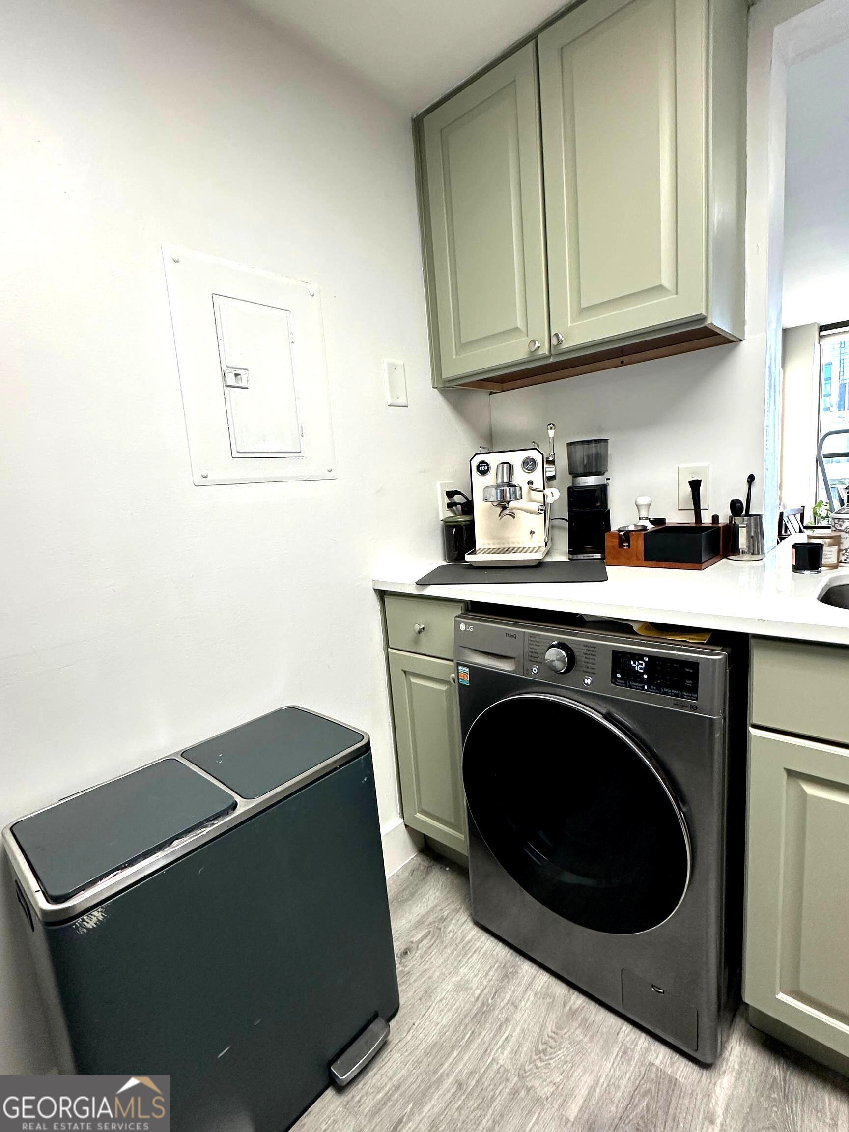 1280 W - Residential
