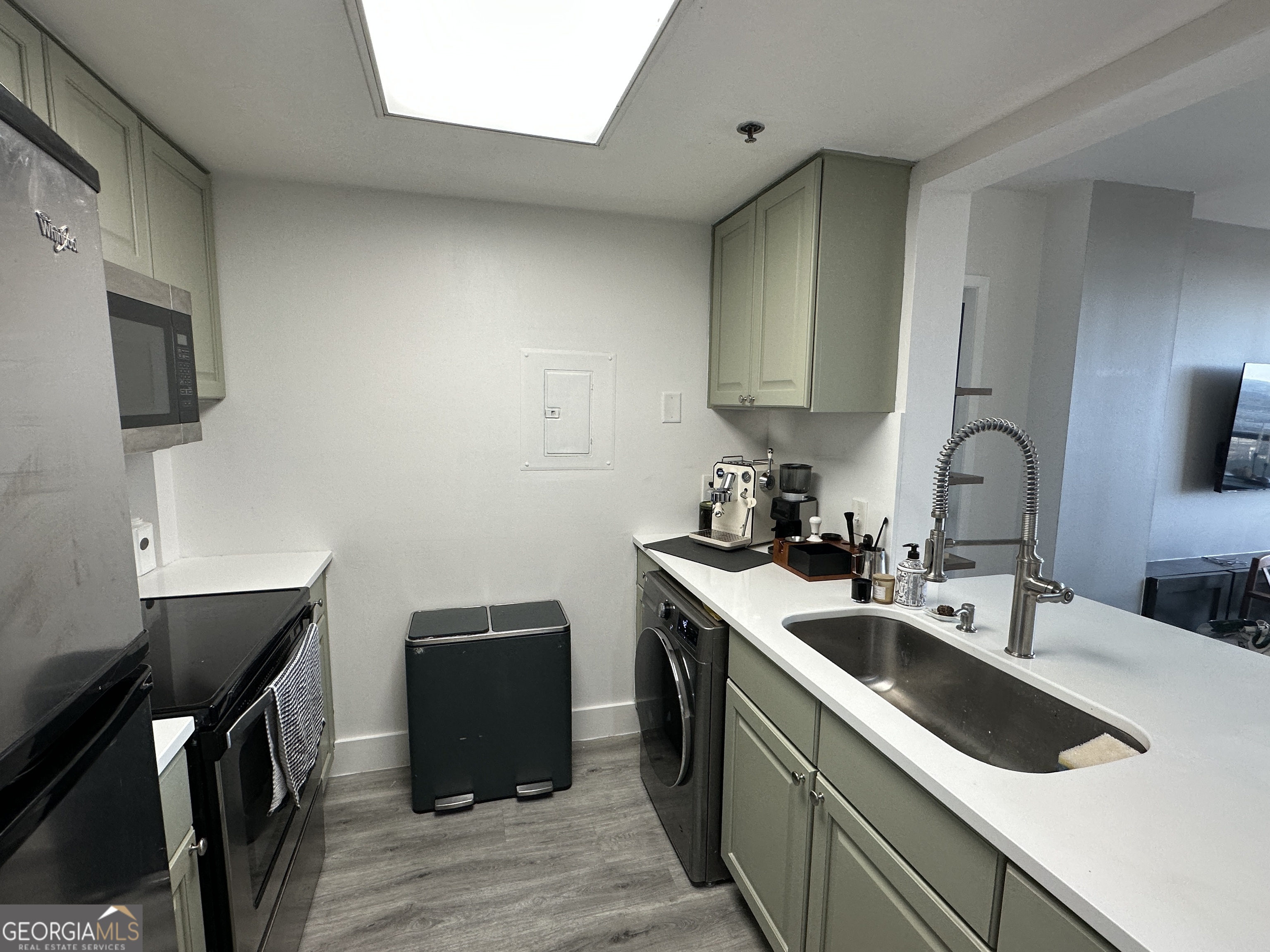 1280 W - Residential