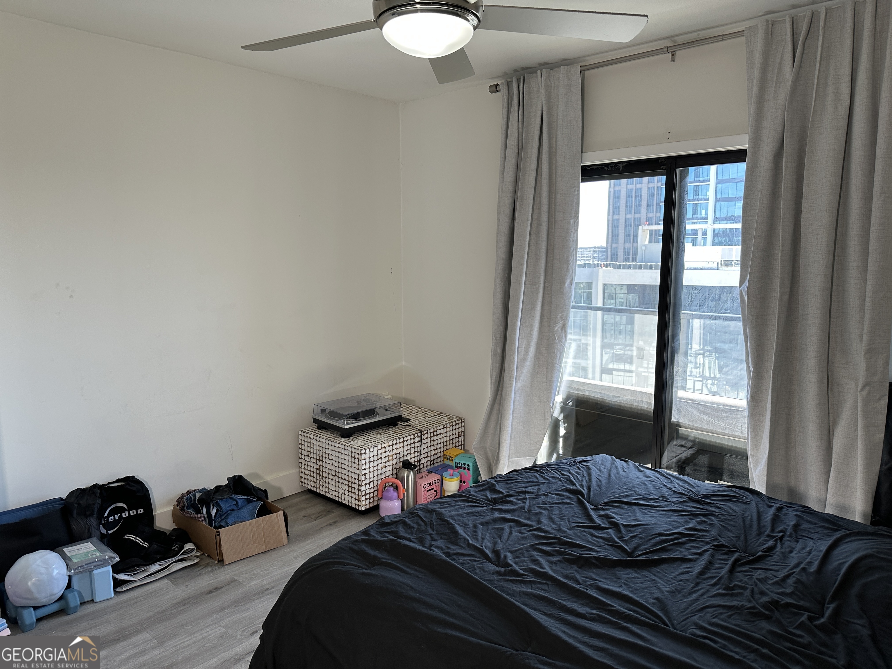 1280 W - Residential