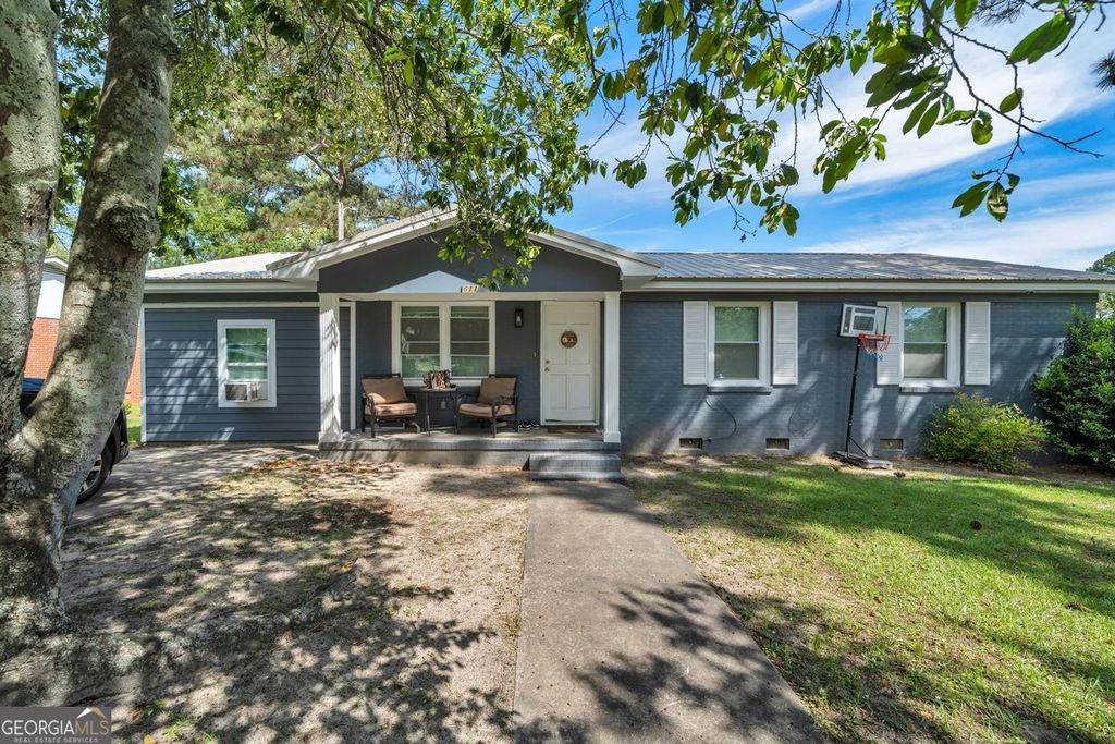 Photo of 611 E 3rd Avenue, Cordele, GA 31015 (MLS # 10729747)