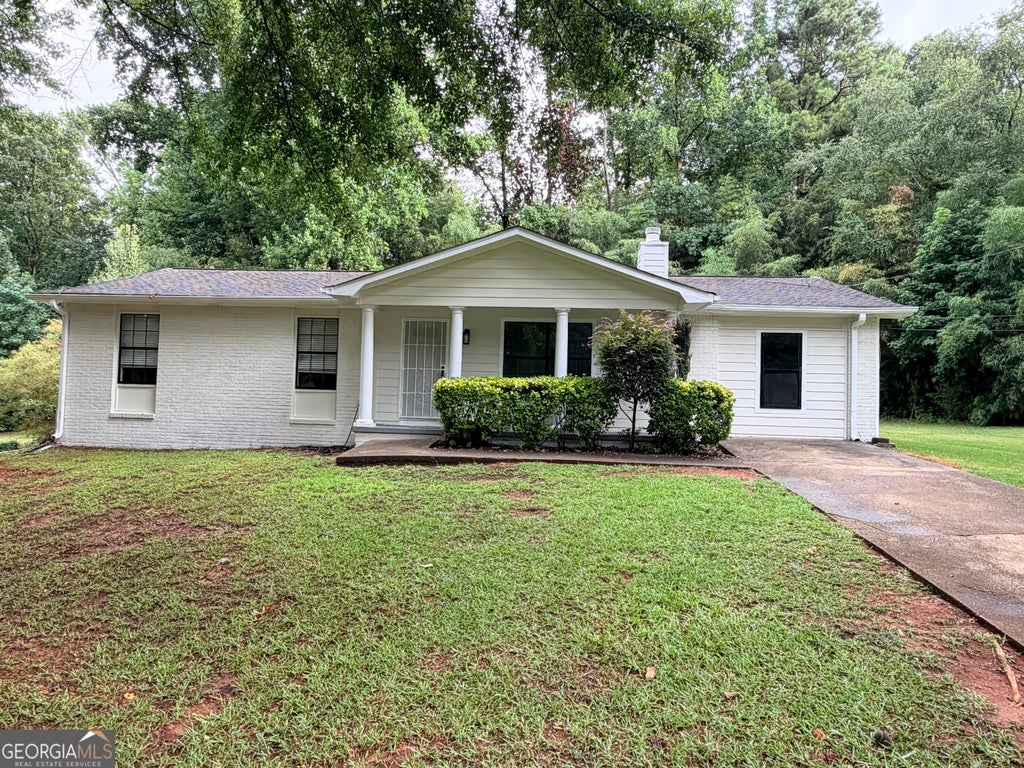 Photo of 341 Summerwood Lane, Stockbridge, GA 30281 (MLS # 10806852)