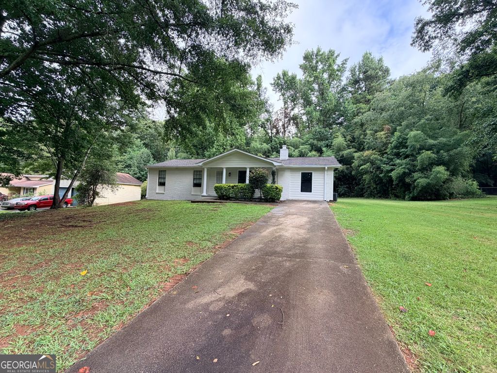 Photo of 341 Summerwood Lane, Stockbridge, GA 30281 (MLS # 10806852)