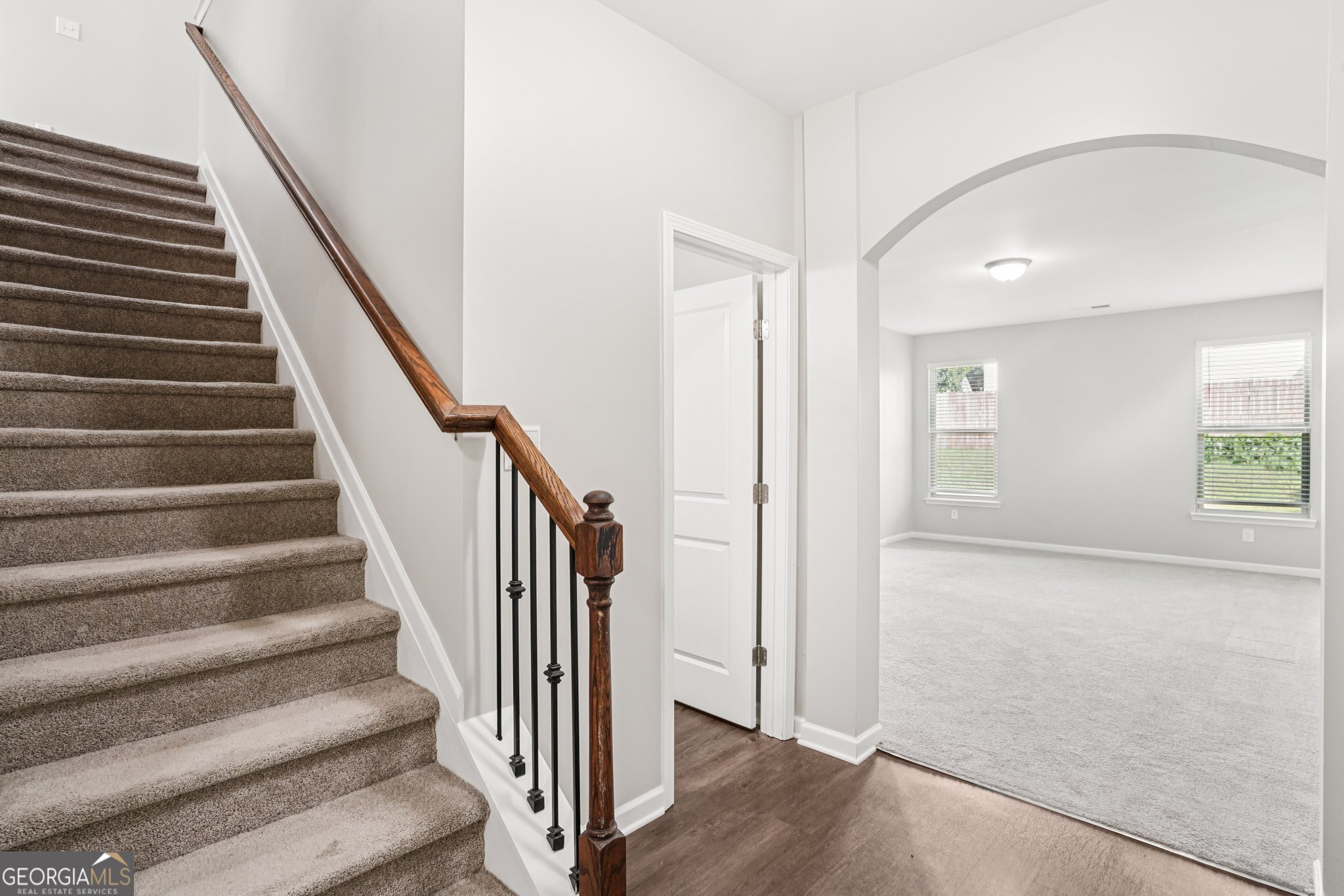 7099 Skippingstone WAY