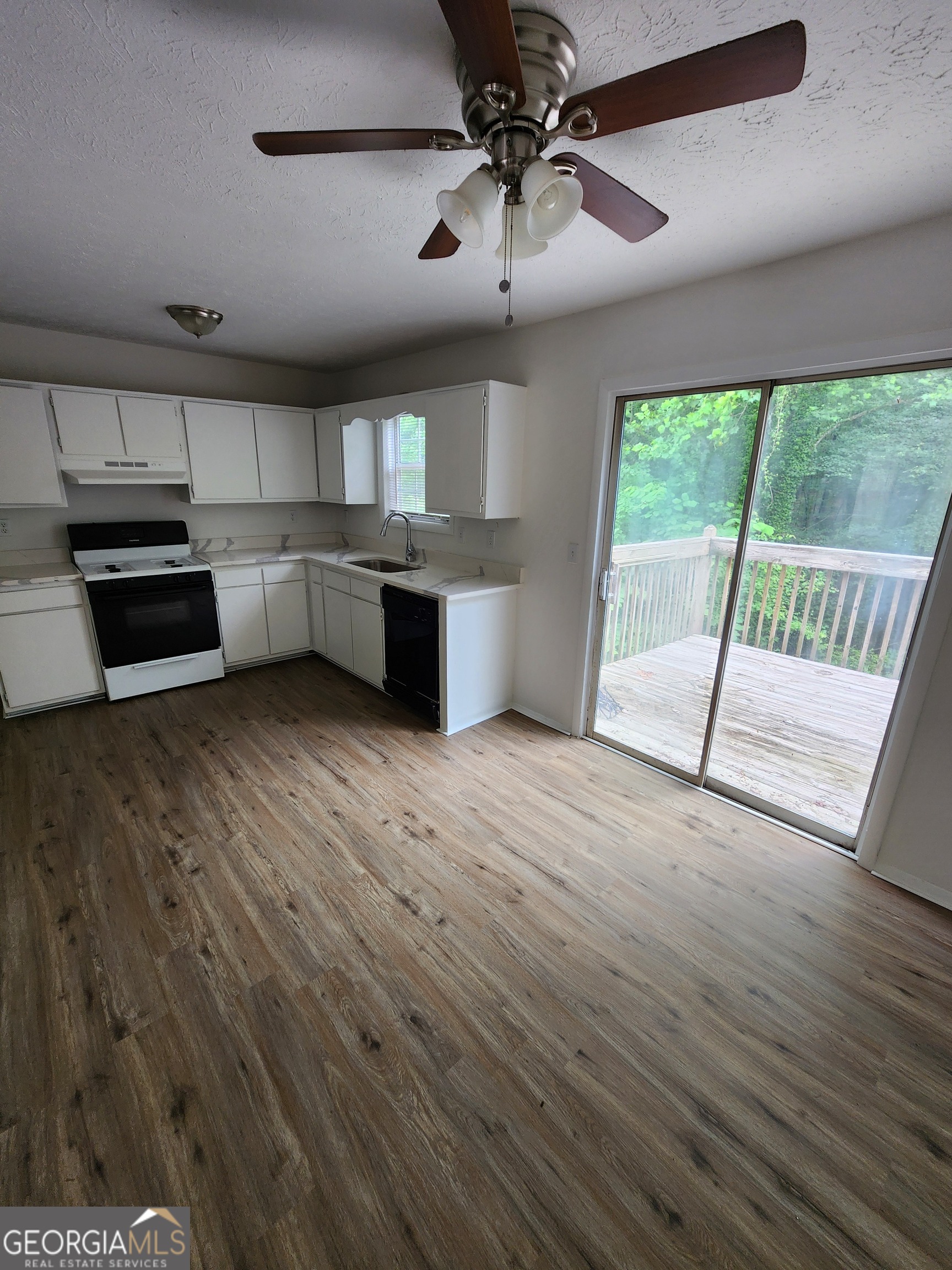 2930 Spruce CIR