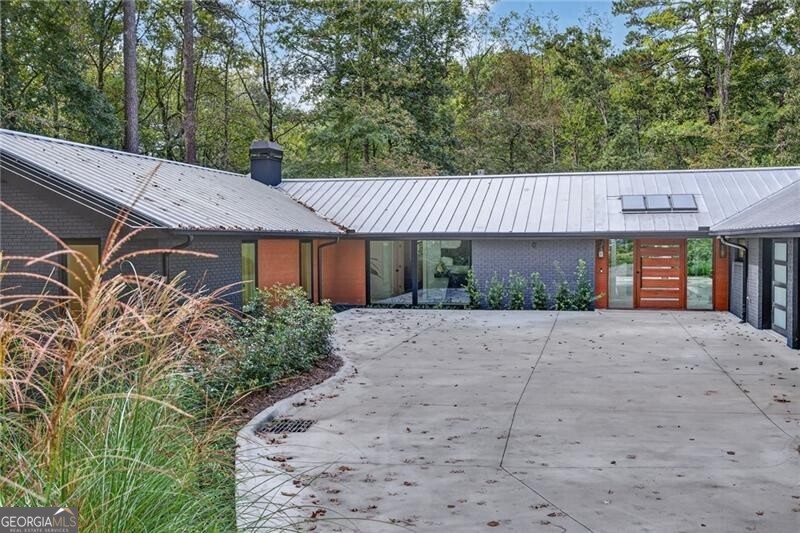 585 Amberidge TRL