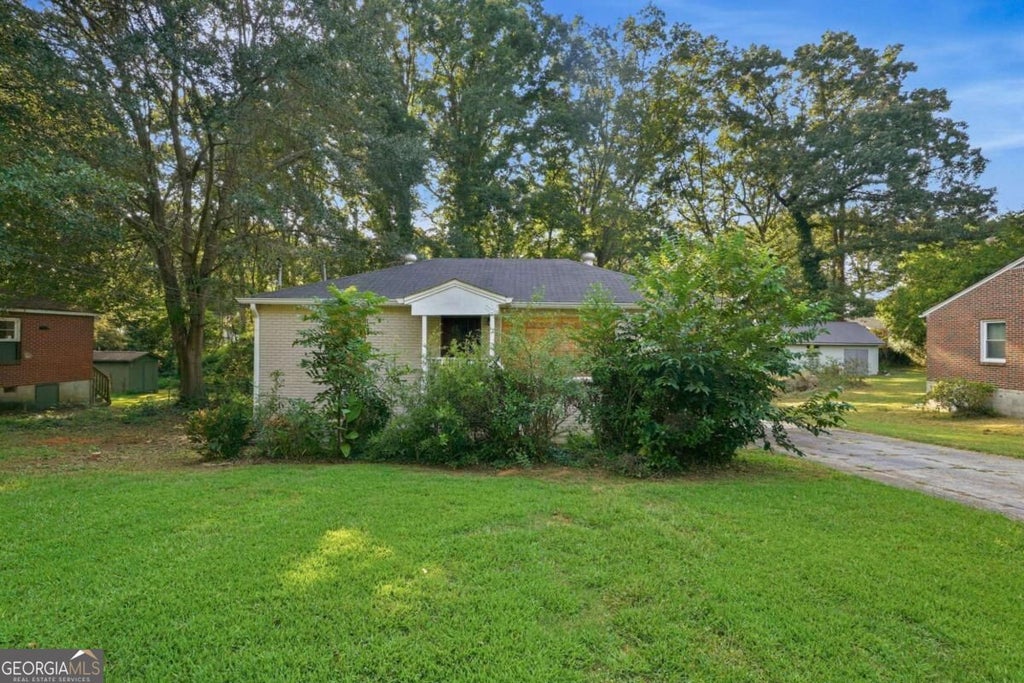 Photo of 1877 Selwyn Drive, Decatur, GA 30035 (MLS # 10851633)