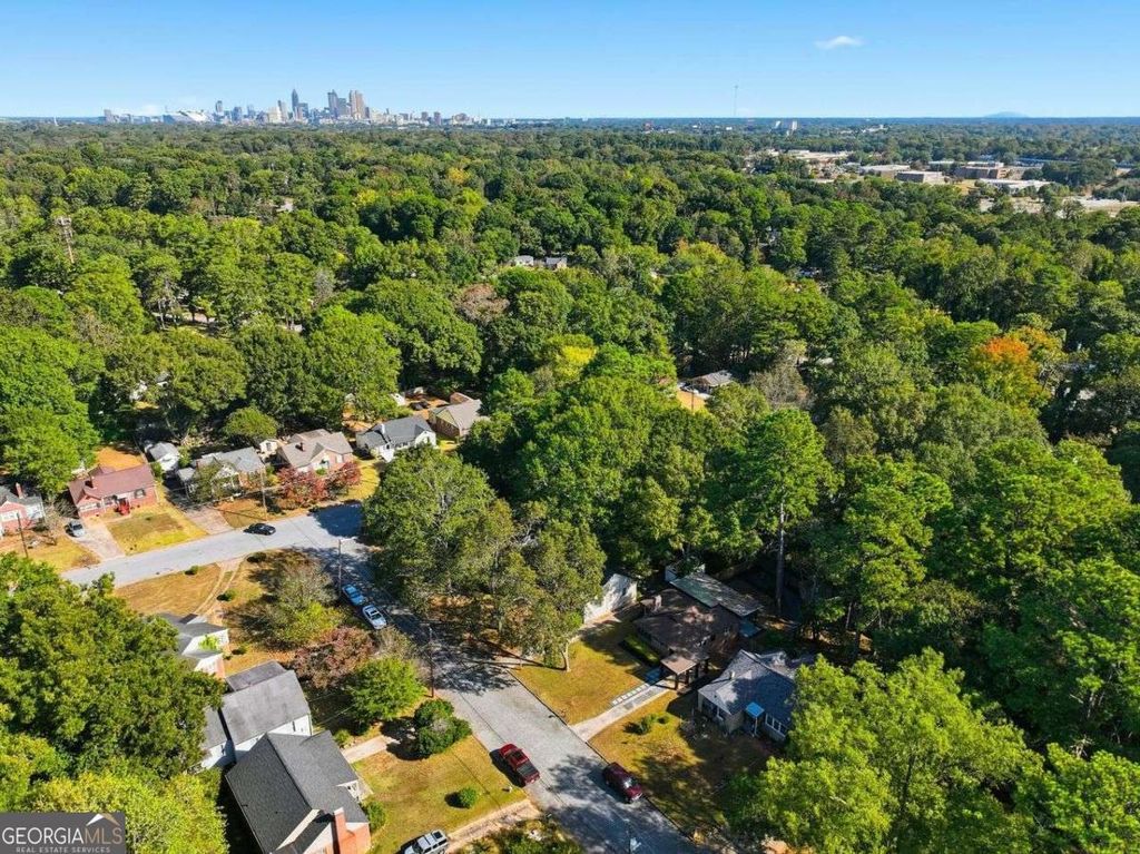 Photo of 1848 BRANDYWINE Street SW, Atlanta, GA 30310 (MLS # 10654108)