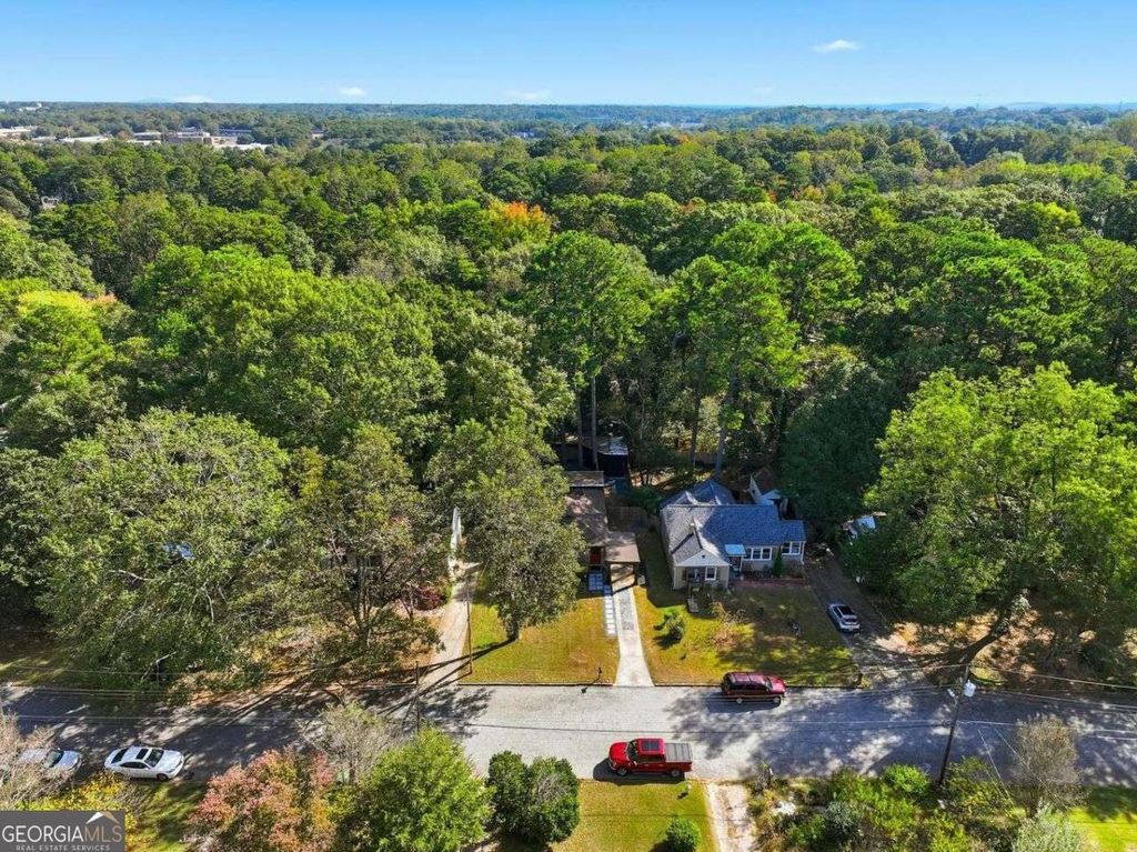 Photo of 1848 BRANDYWINE Street SW, Atlanta, GA 30310 (MLS # 10654108)