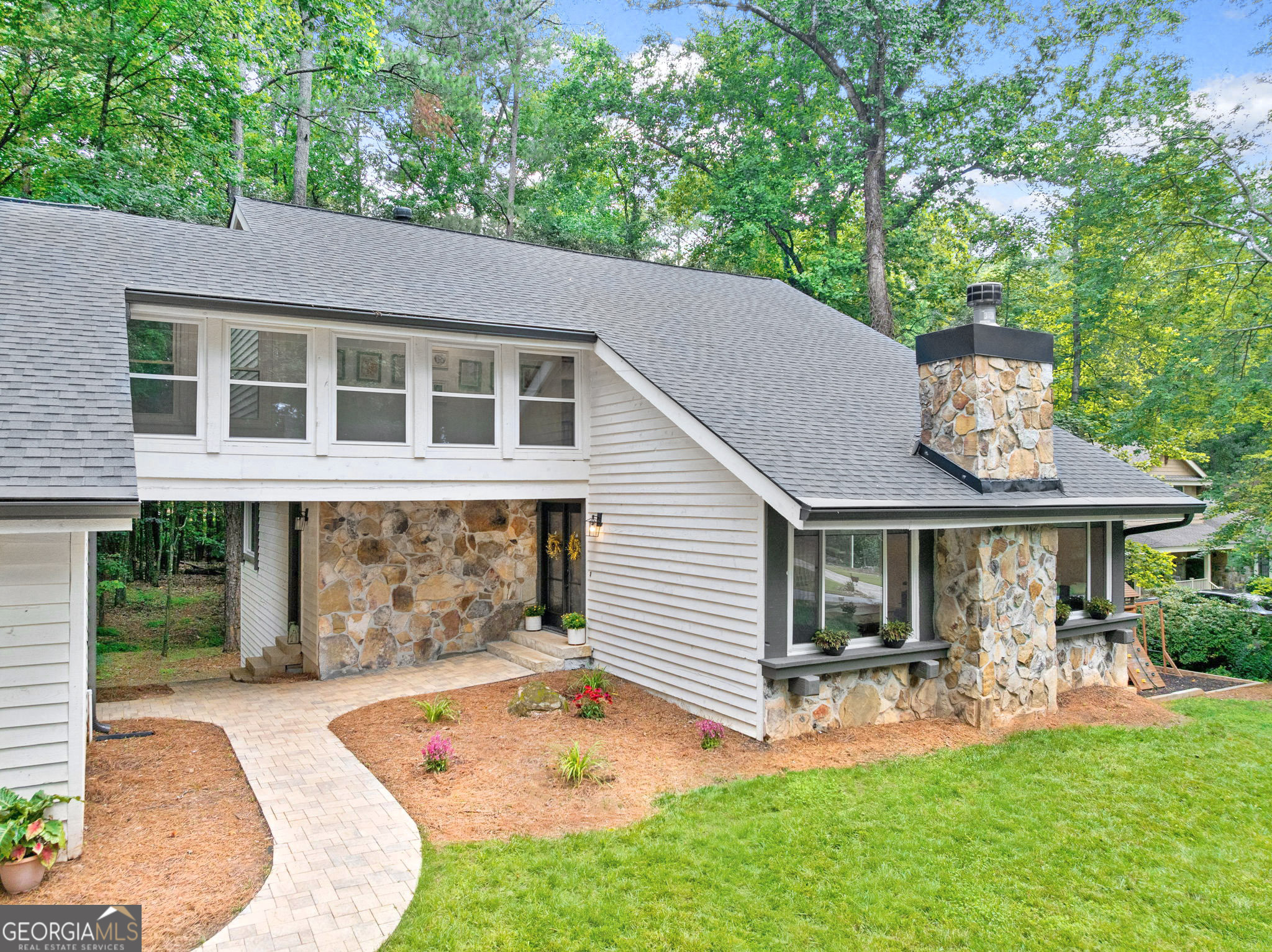2435 Roxburgh DR