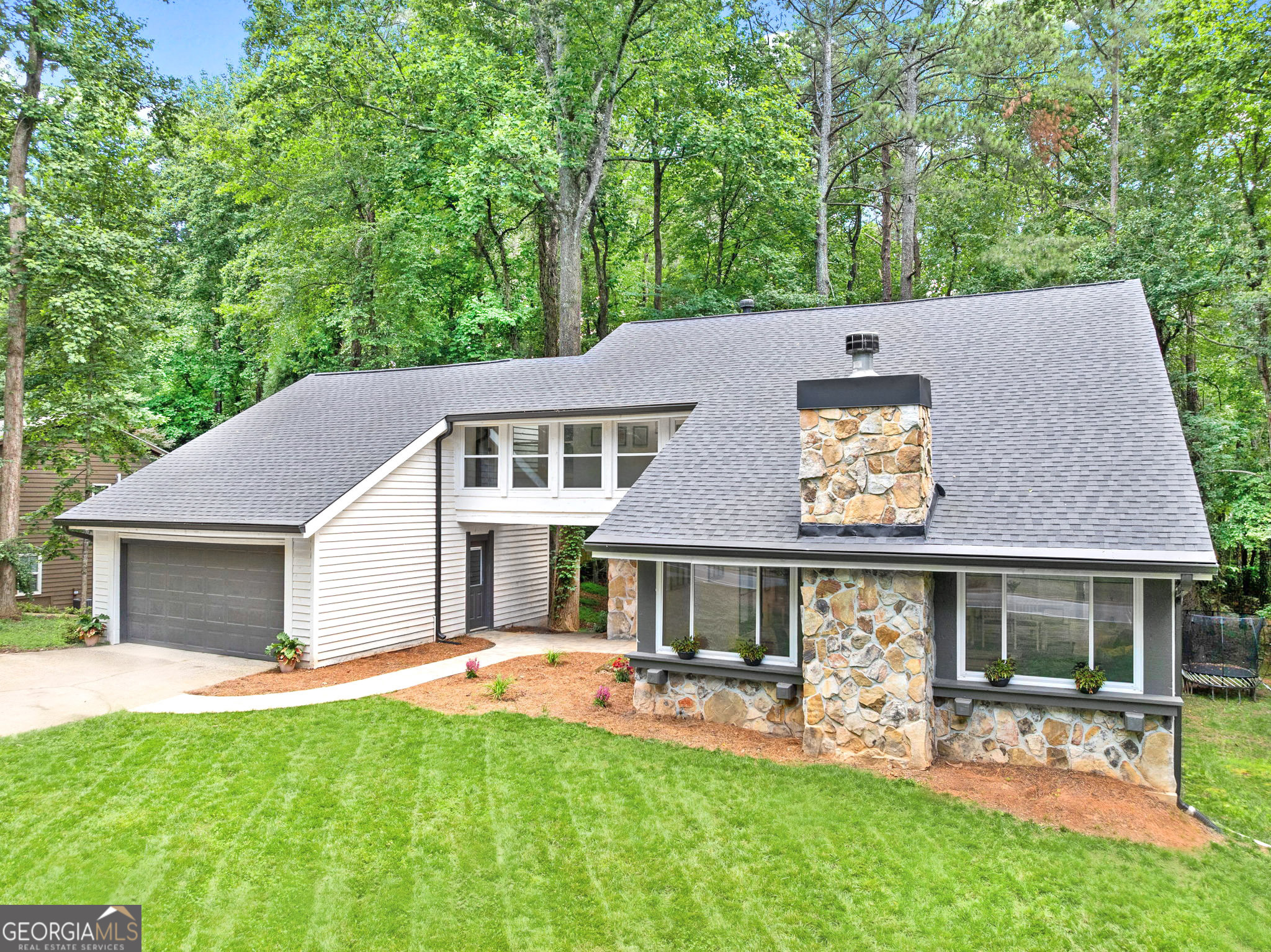 2435 Roxburgh DR