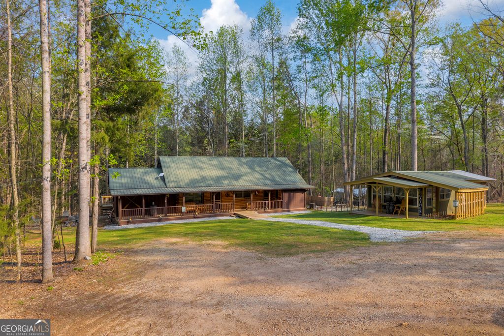 Photo of 962 Tugaloo State Park Road, Lavonia, GA 30553 (MLS # 10725019)