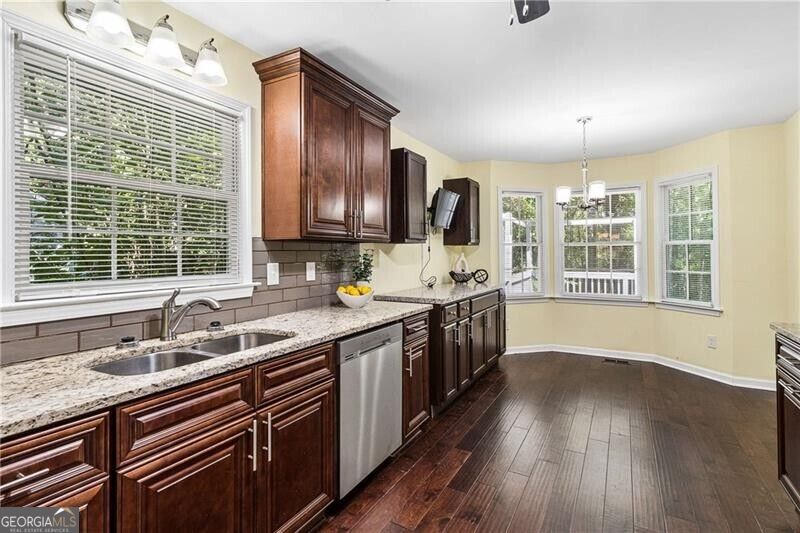 125 Davis CT