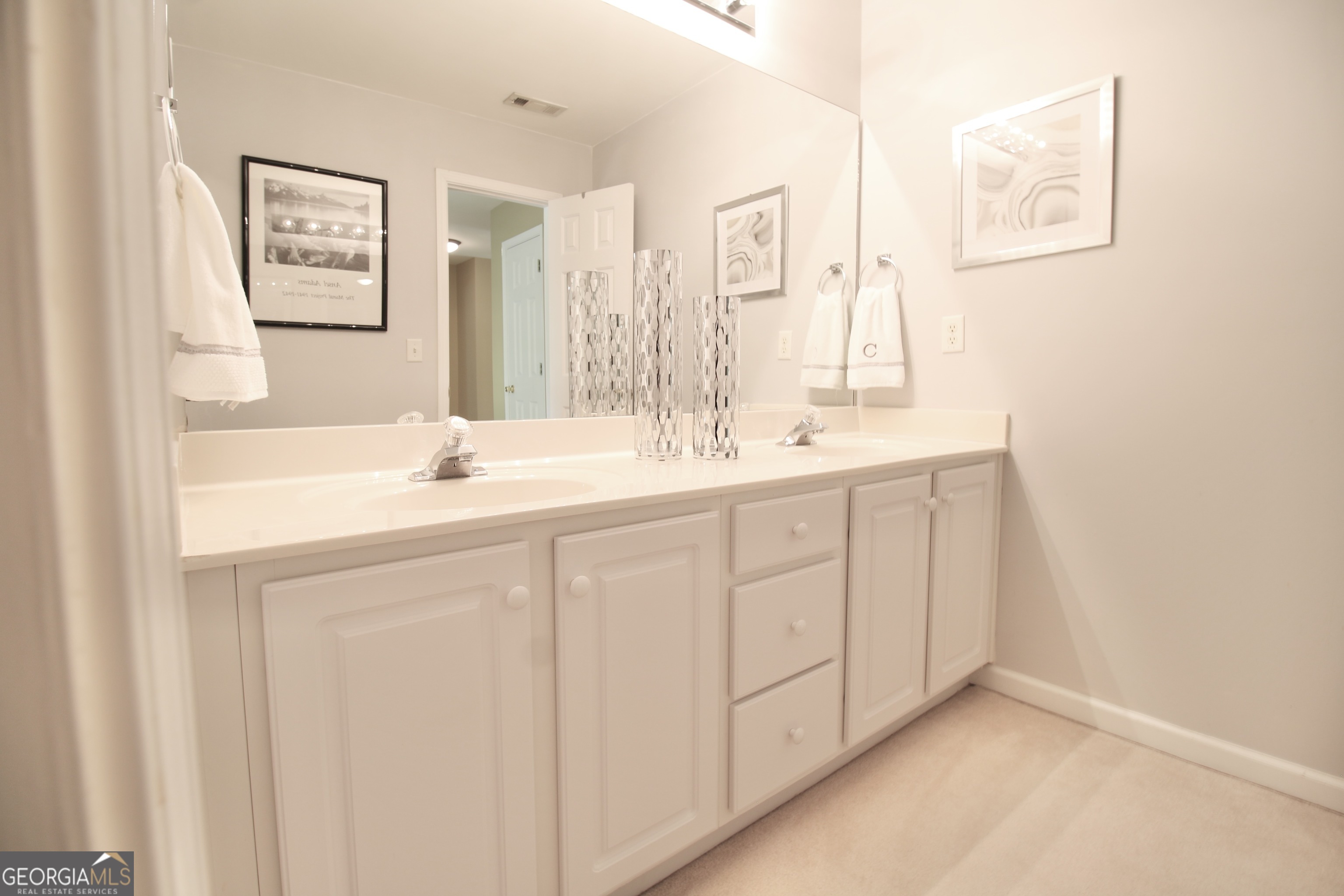 Ivy Manor - Residential