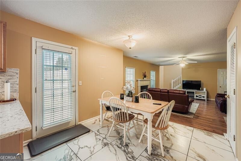 6843 Foxfire PL