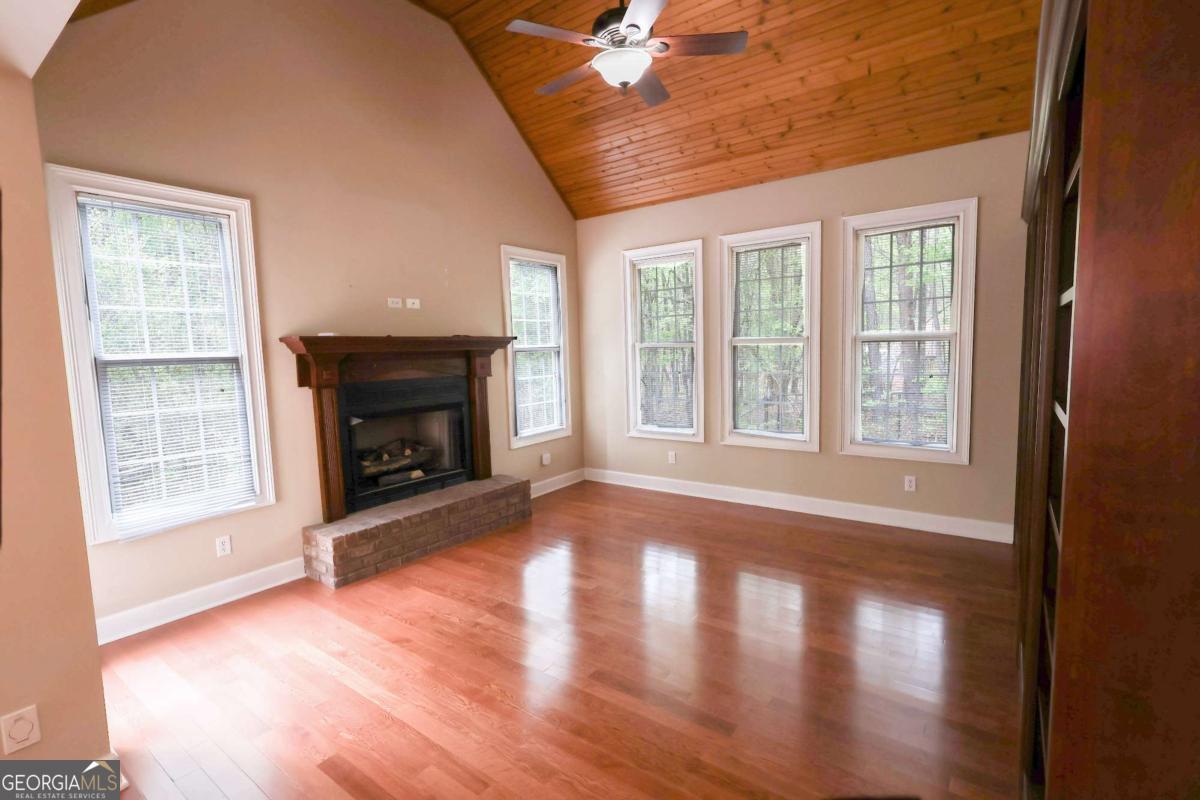 160 Clear Creek Valley TRL