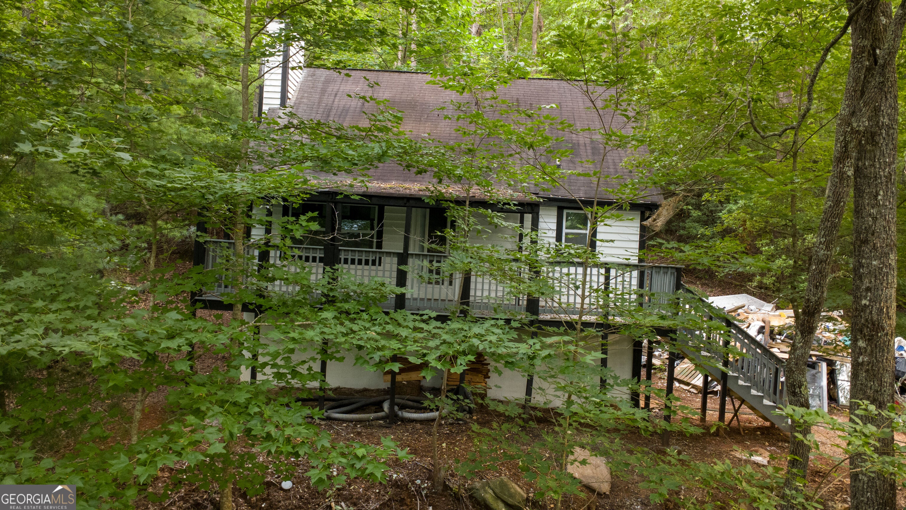 209 Ashley LN