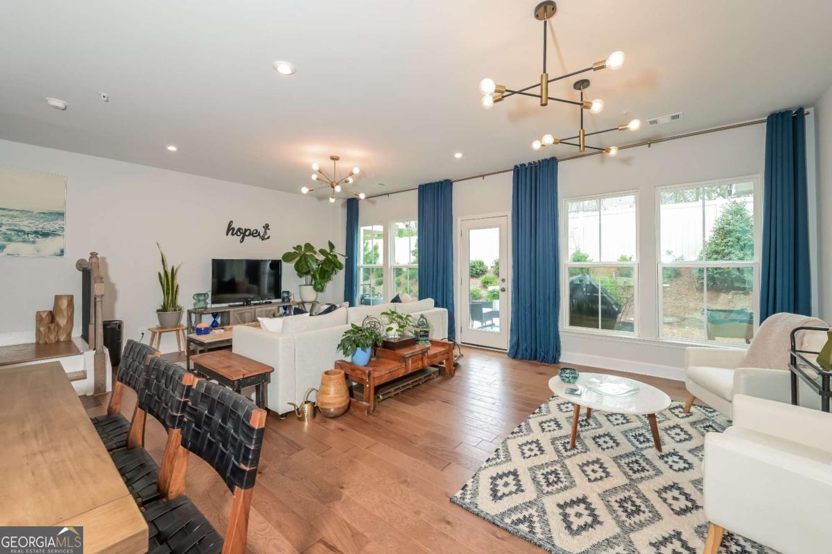 521 Atlanta - Residential