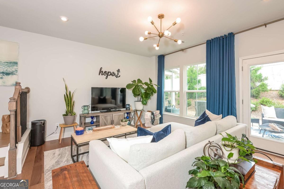 521 Atlanta - Residential