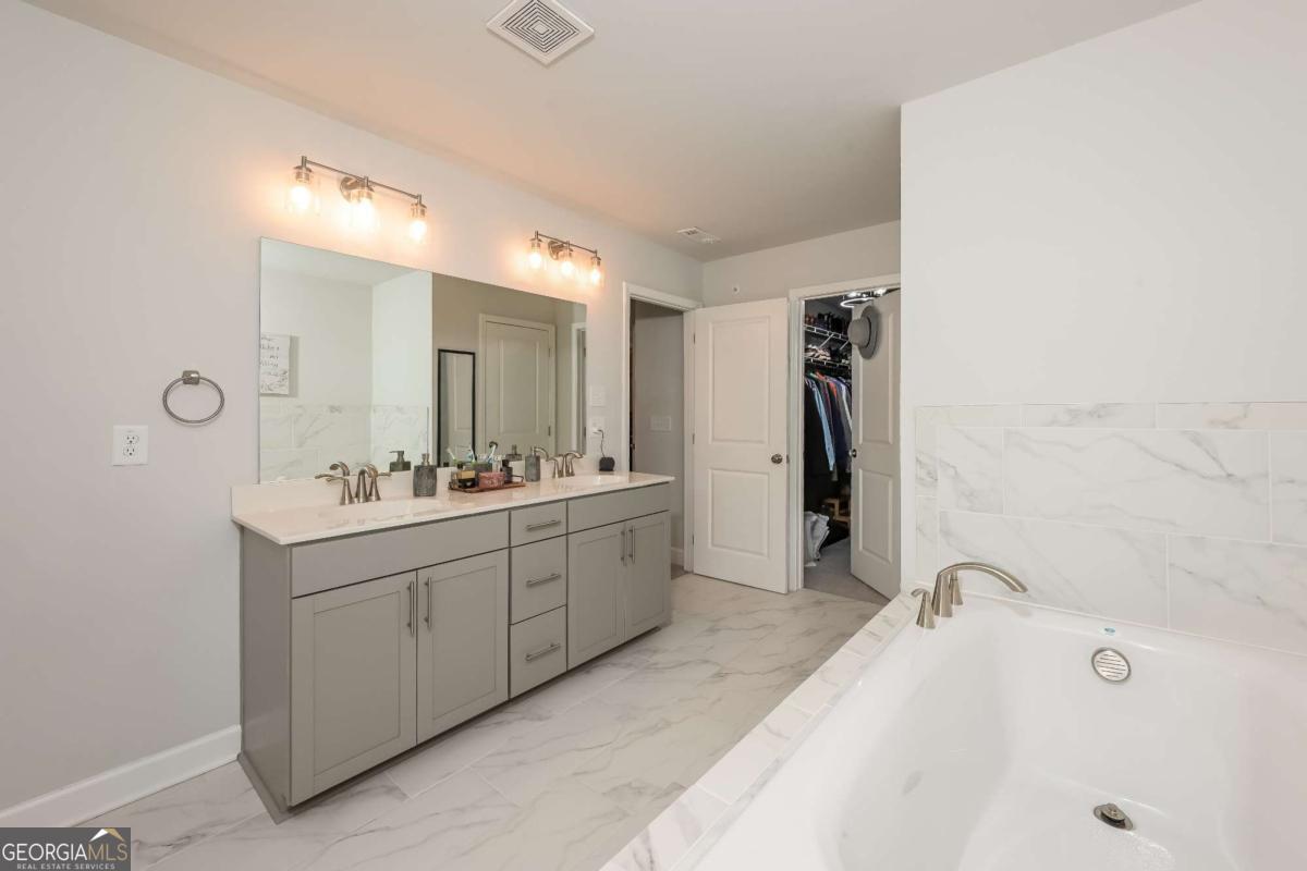 521 Atlanta - Residential