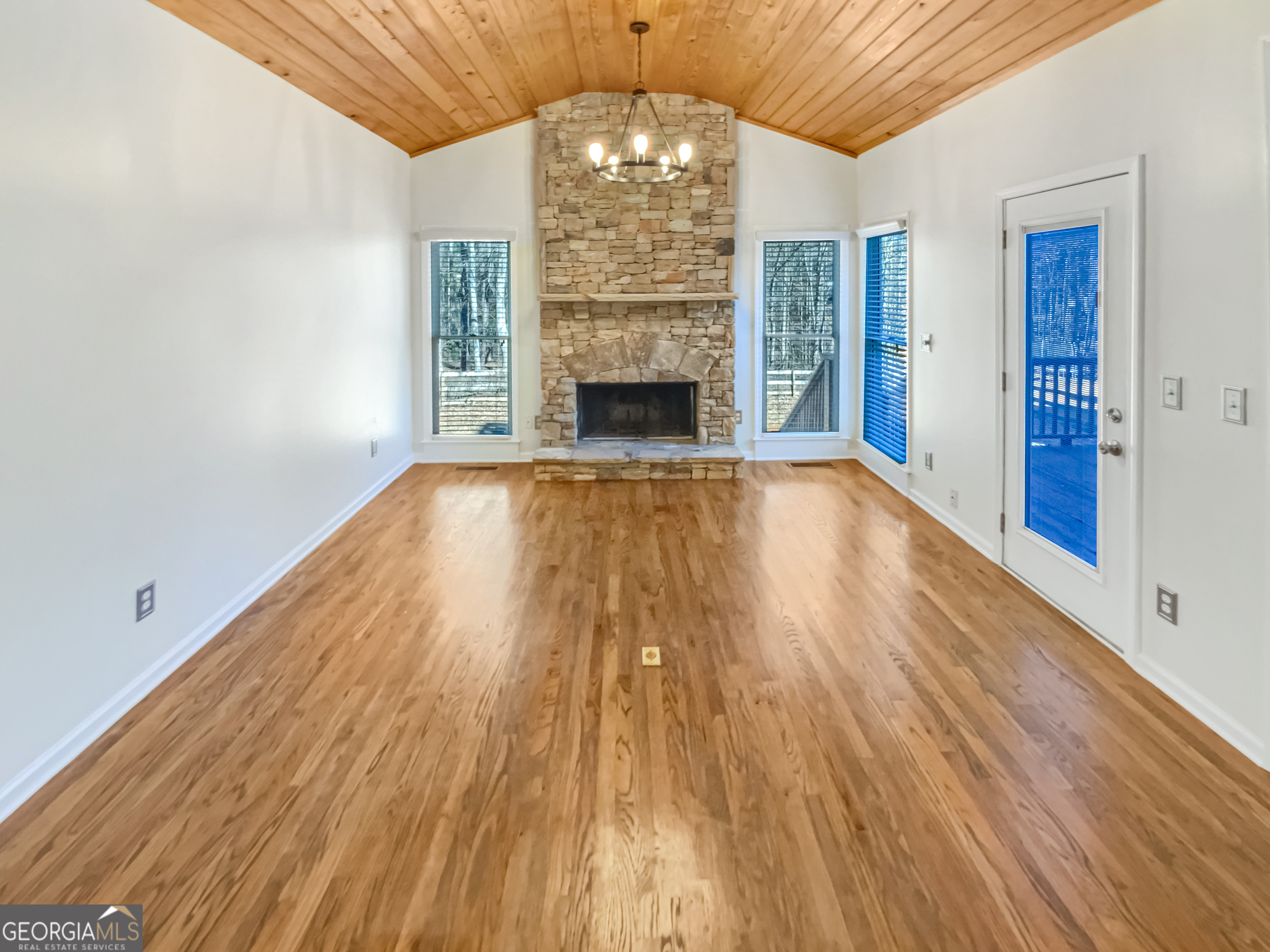 5025 Skipping Stone CT