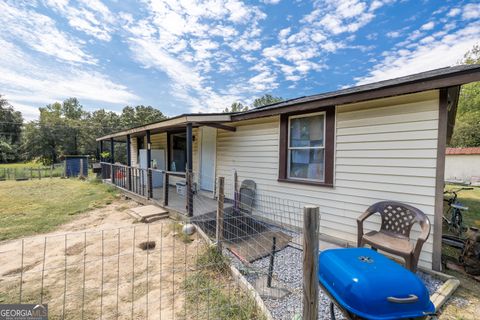 Photo of 92 Davis Loop, Kingston, GA 30145 (MLS # 10641155)