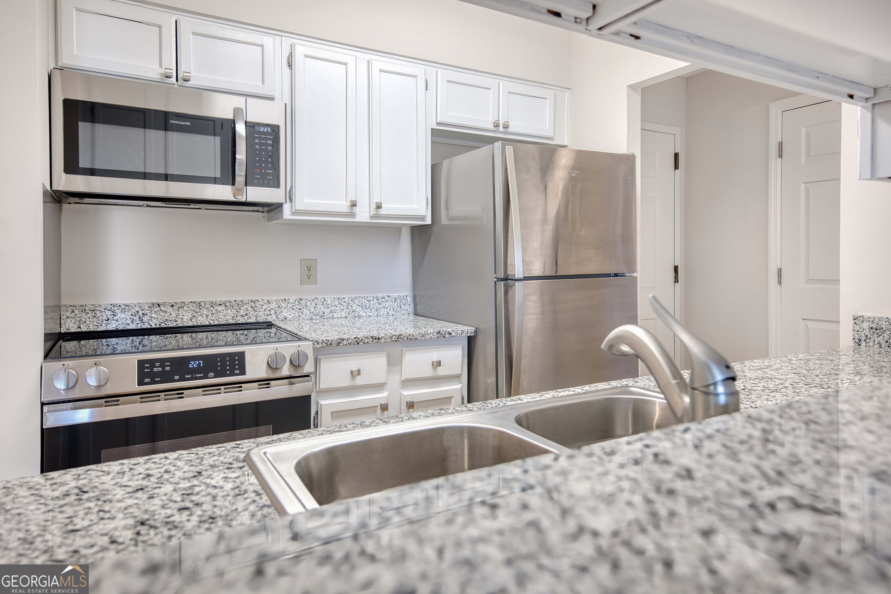300 Johnson Ferry RD NE B406