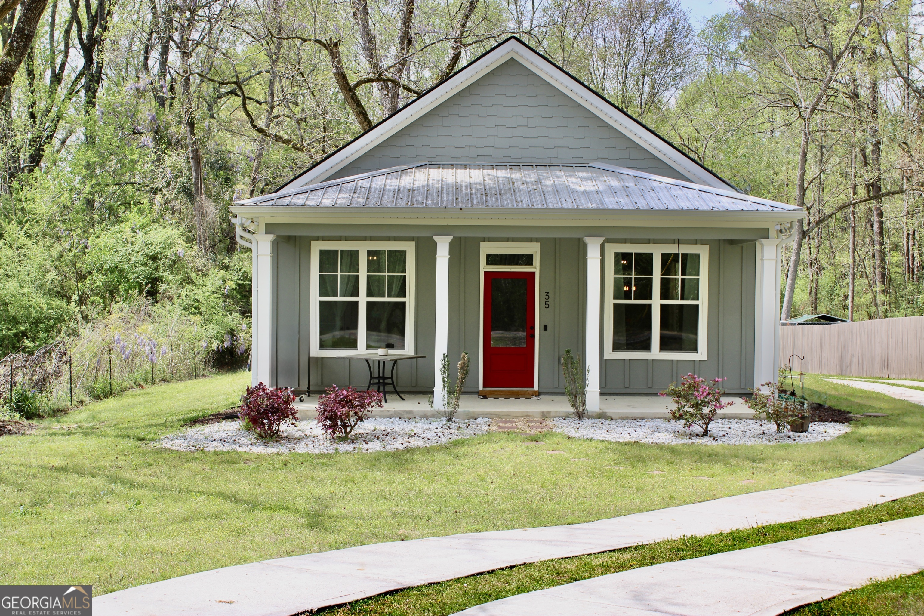 Listing image 3