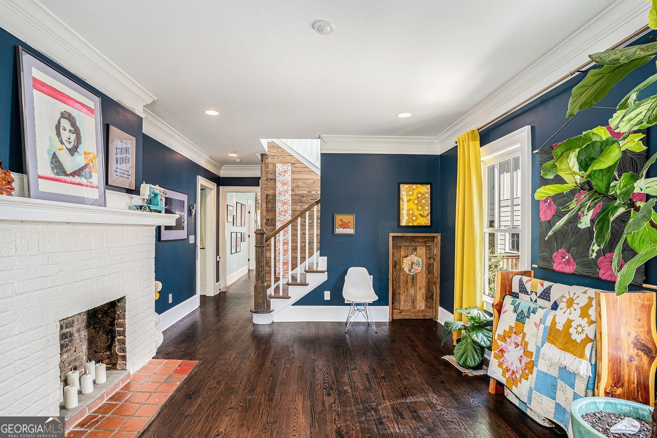 323 FAYETTEVILLE RD