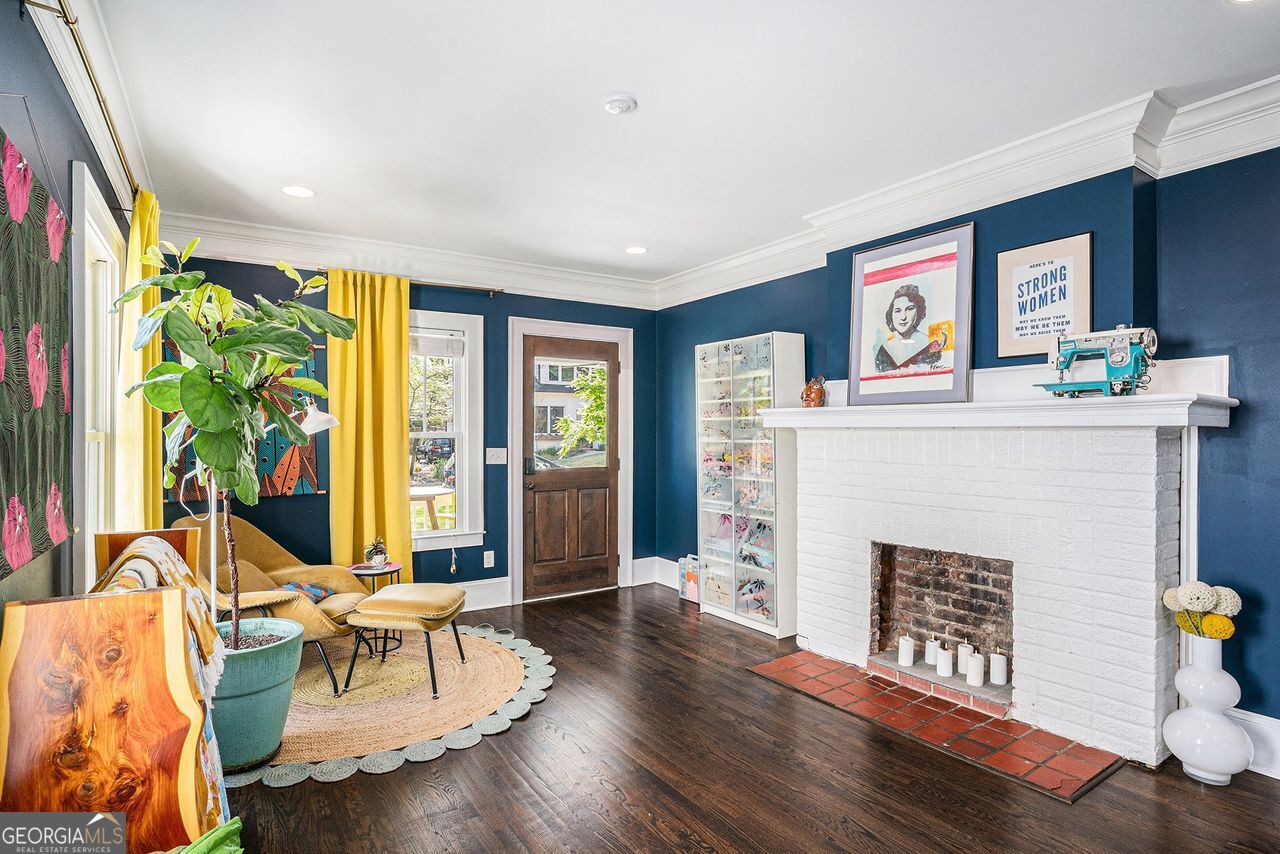 323 FAYETTEVILLE RD