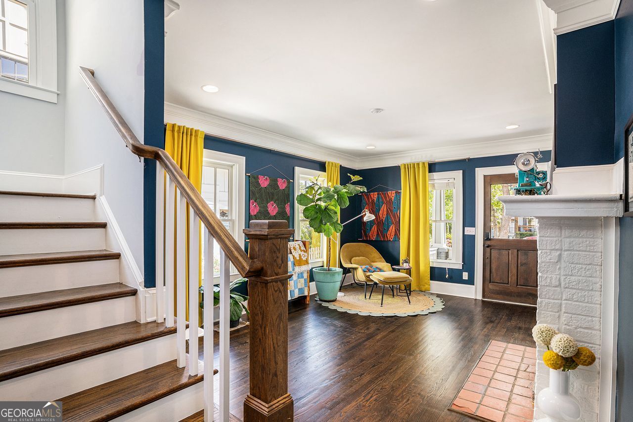 323 FAYETTEVILLE RD