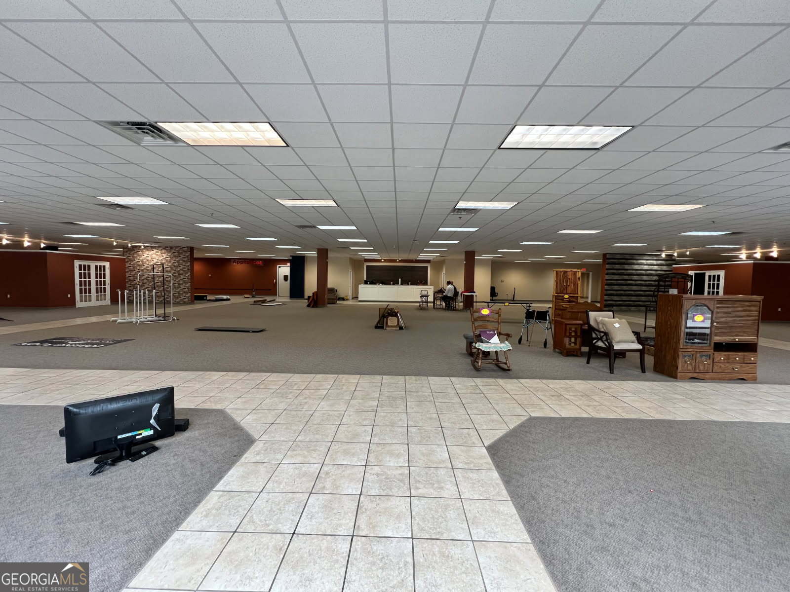 8900 Knox Bridge HWY