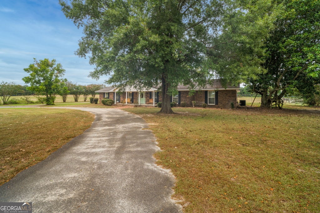 Photo of 284 Dillard Cary Drive, Cochran, GA 31014 (MLS # 10847554)