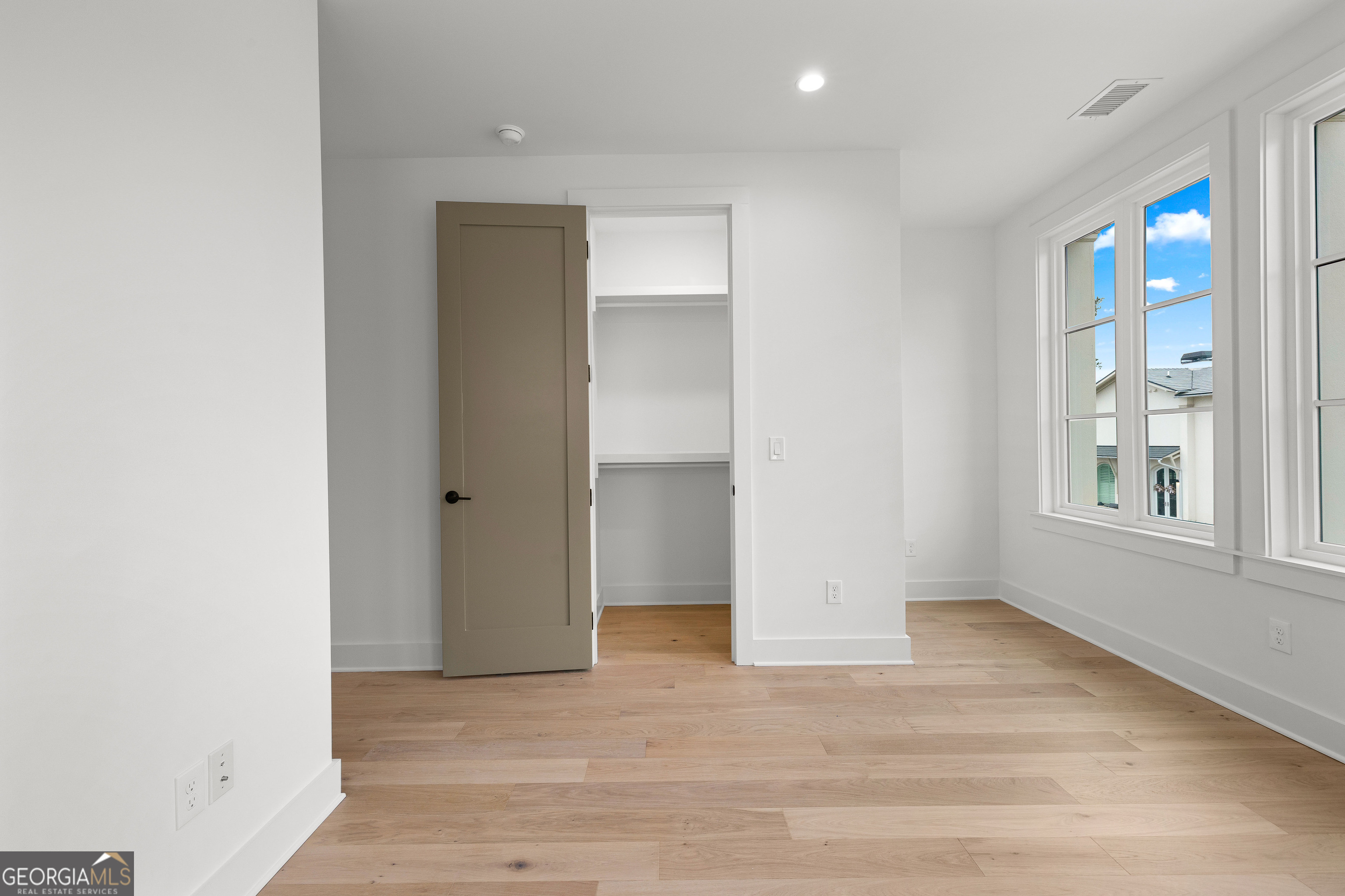 Fayetteville, Georgia 30214, United States, 2 Bedrooms Bedrooms, ,3 BathroomsBathrooms,Residential,Active,186802