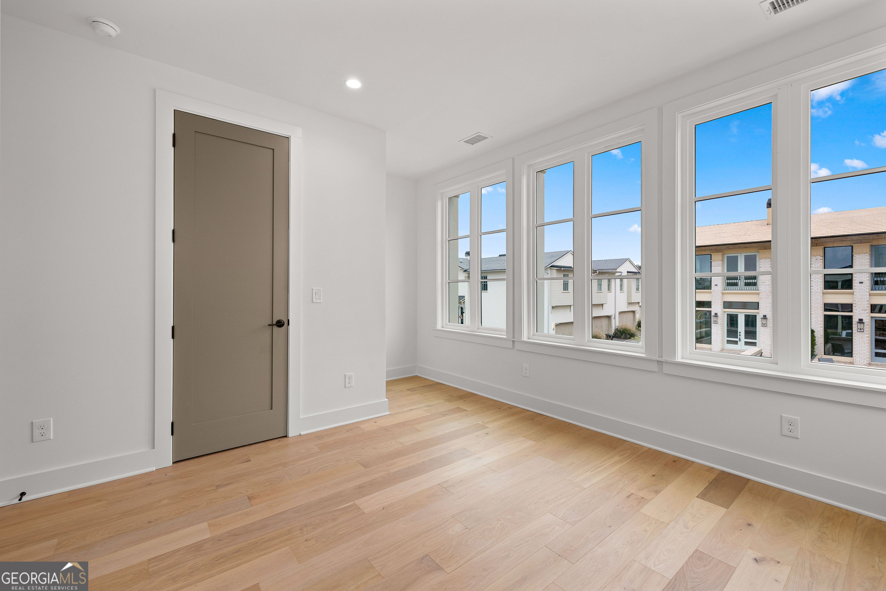 Fayetteville, Georgia 30214, United States, 2 Bedrooms Bedrooms, ,3 BathroomsBathrooms,Residential,Active,186802