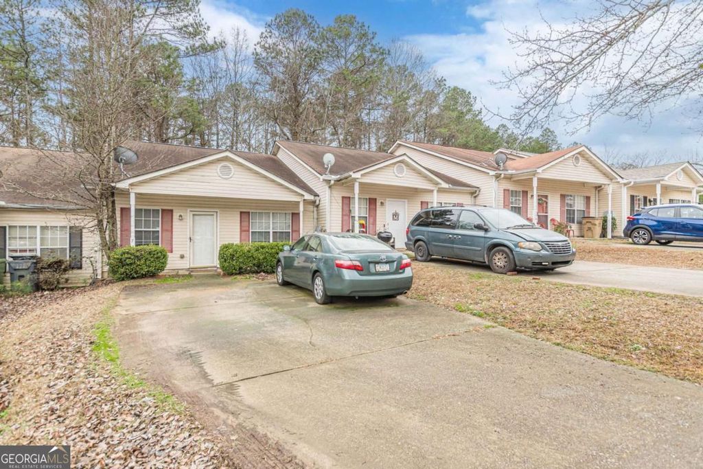 Photo of 746 Boston Common, Atlanta, GA 30349 (MLS # 10679161)