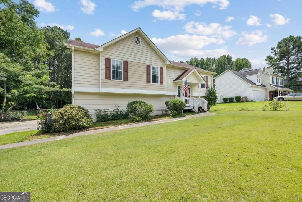 Photo of 306 Crosswalk Drive, Auburn, GA 30011 (MLS # 10849914)