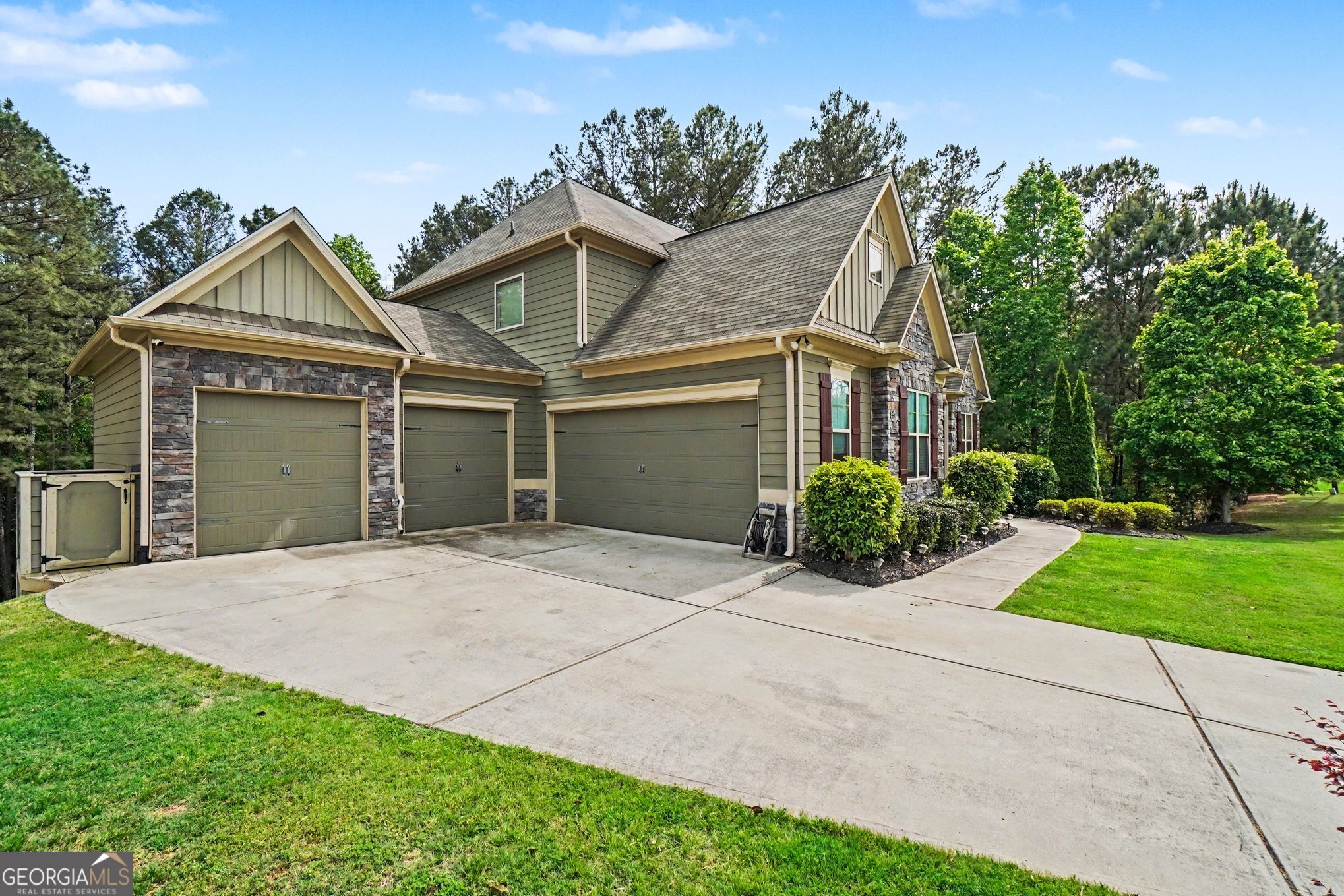 93 Grace Arbor LN
