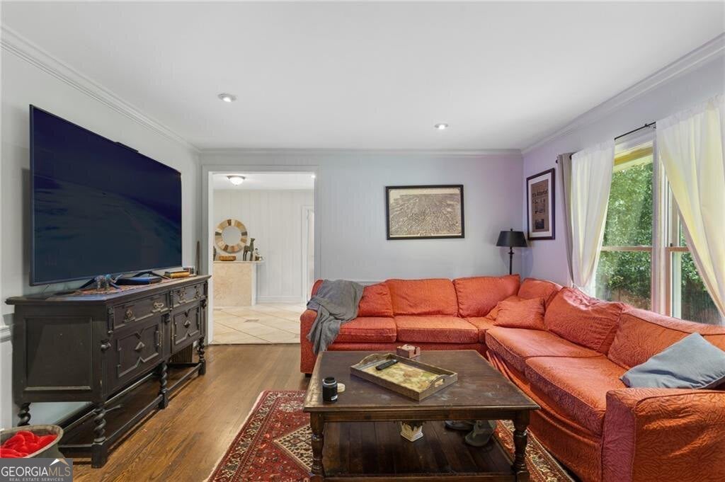 1191 W Wesley RD NW