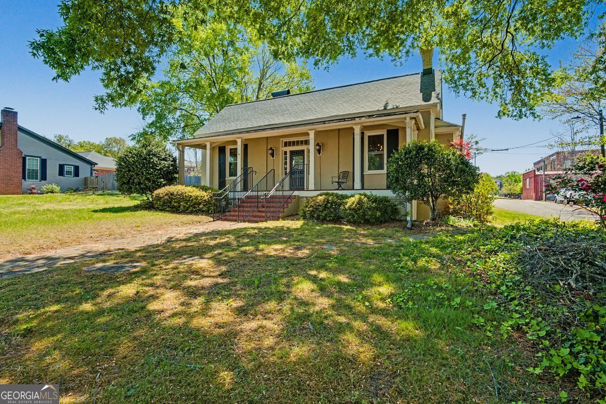 236 Washington AVE NE